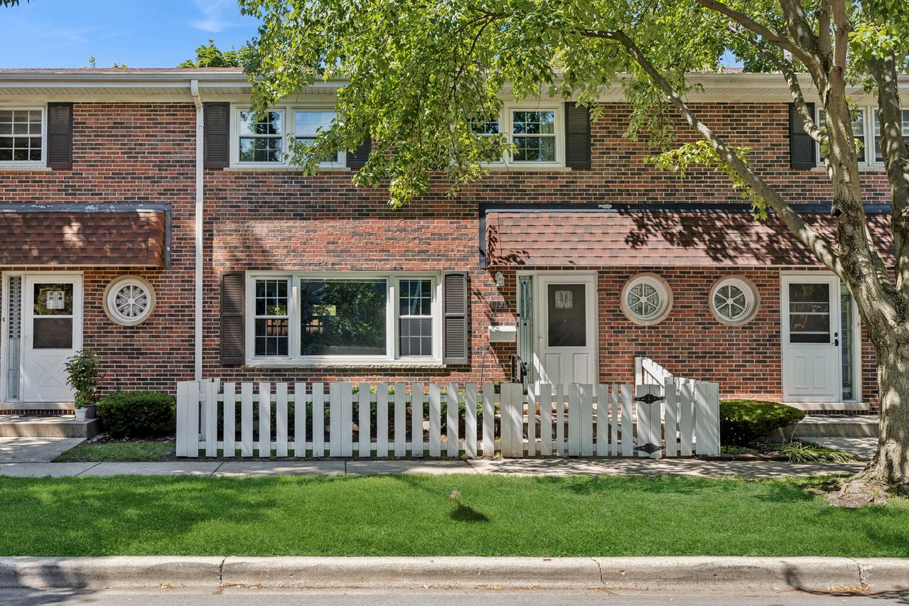 1120 Superior St., Oak Park, IL 60302