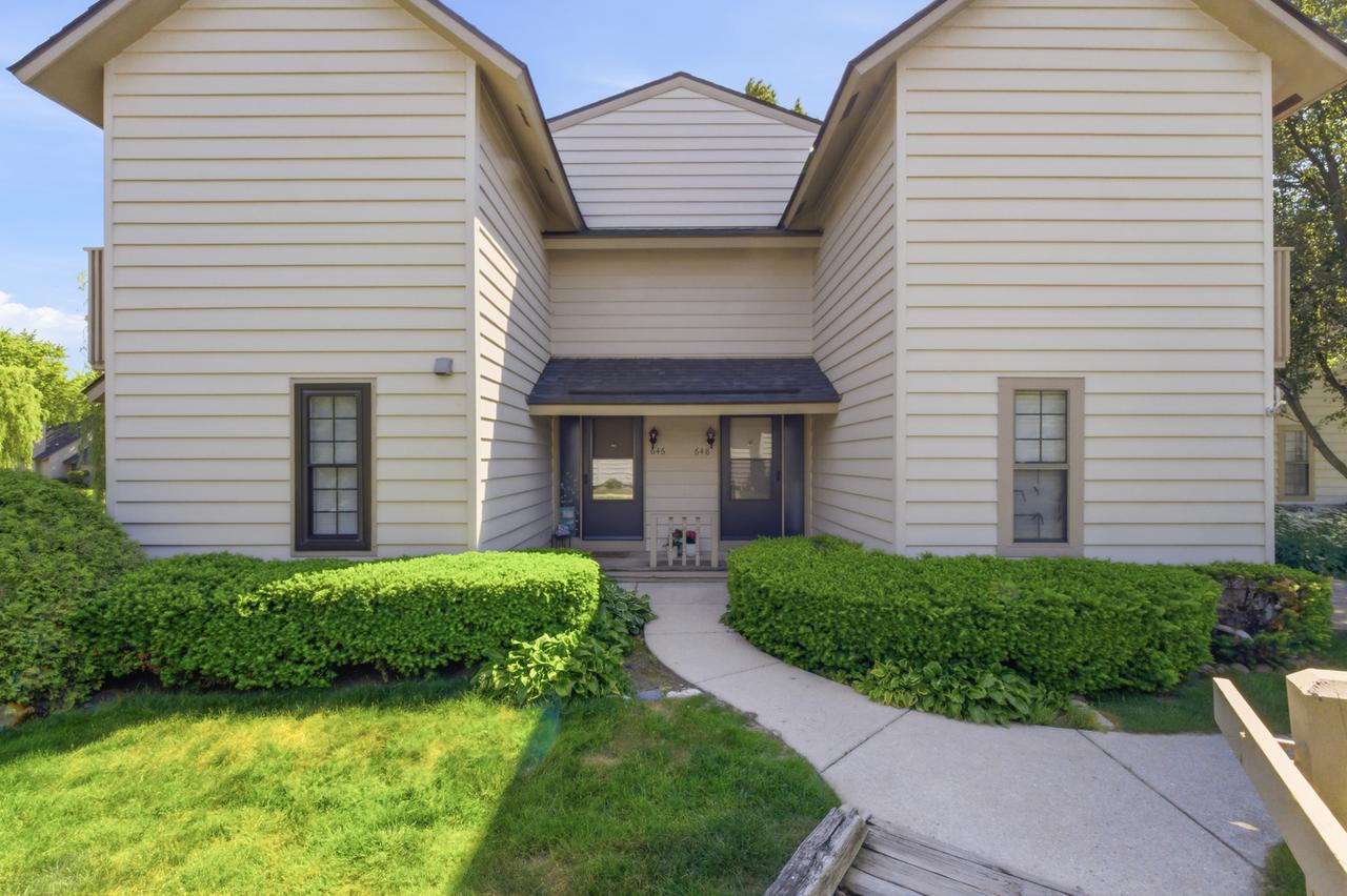 648 Mitchell Ct., Gurnee, IL 60031