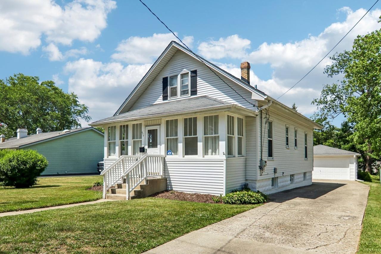 470 N Prairie Ave., Mundelein, IL 60060