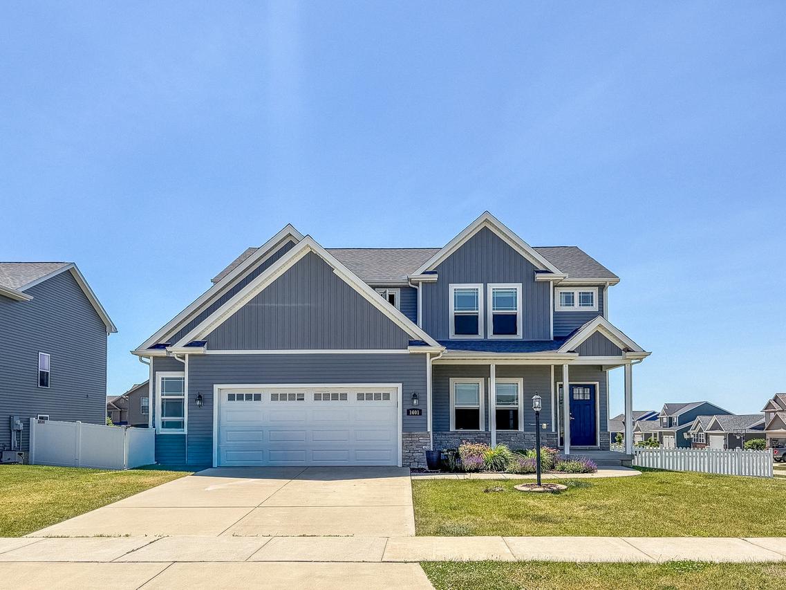 1601 Oliger Dr., Mahomet, IL 61853