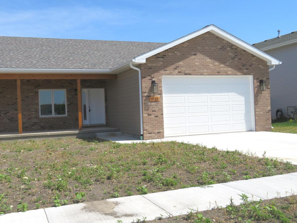 1938 Mountain Rd., Morris, IL 60450