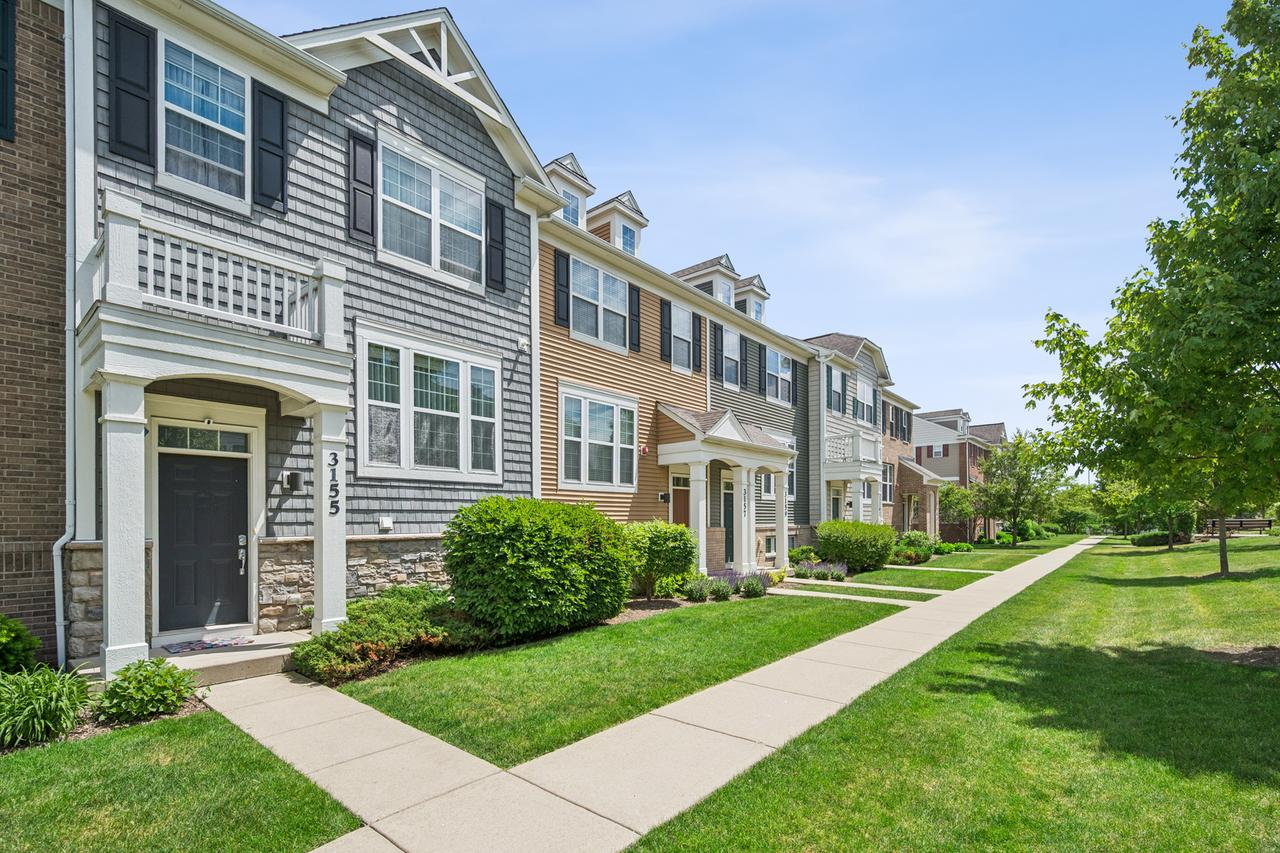 3155 Coral Ln. #33-5, Glenview, IL 60026
