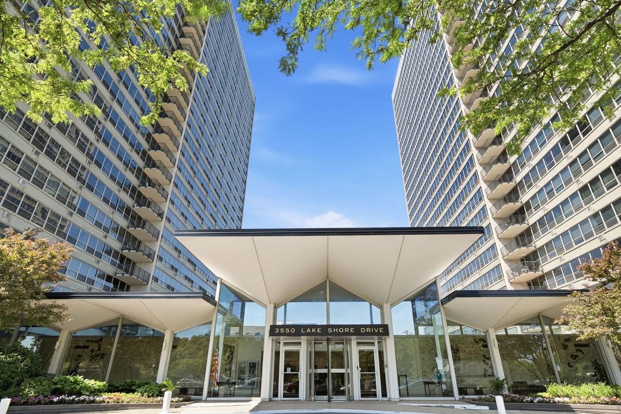 3550 N Lake Shore Dr. #624, Chicago, IL 60657
