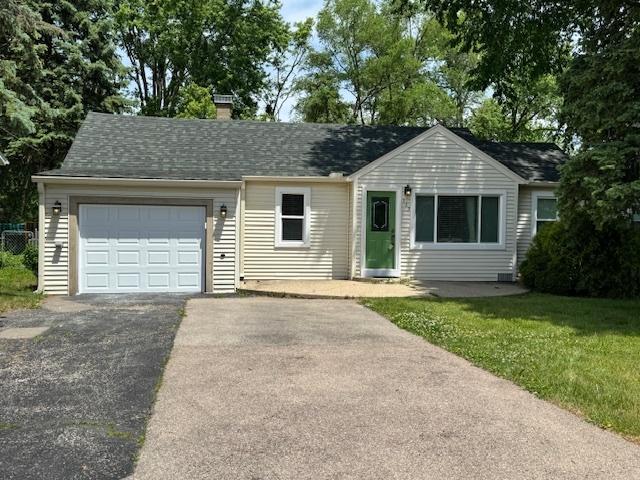 113 Pheasant Tr., Lake In The Hills, IL 60156