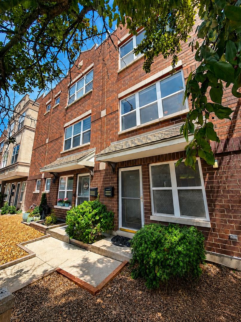 4851 N Pulaski Rd., Chicago, IL 60630