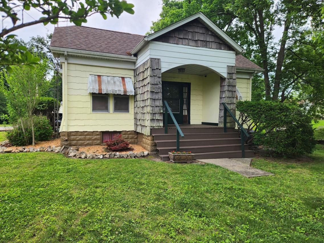 312 N Beaucoup St., Pinckneyville, IL 62274