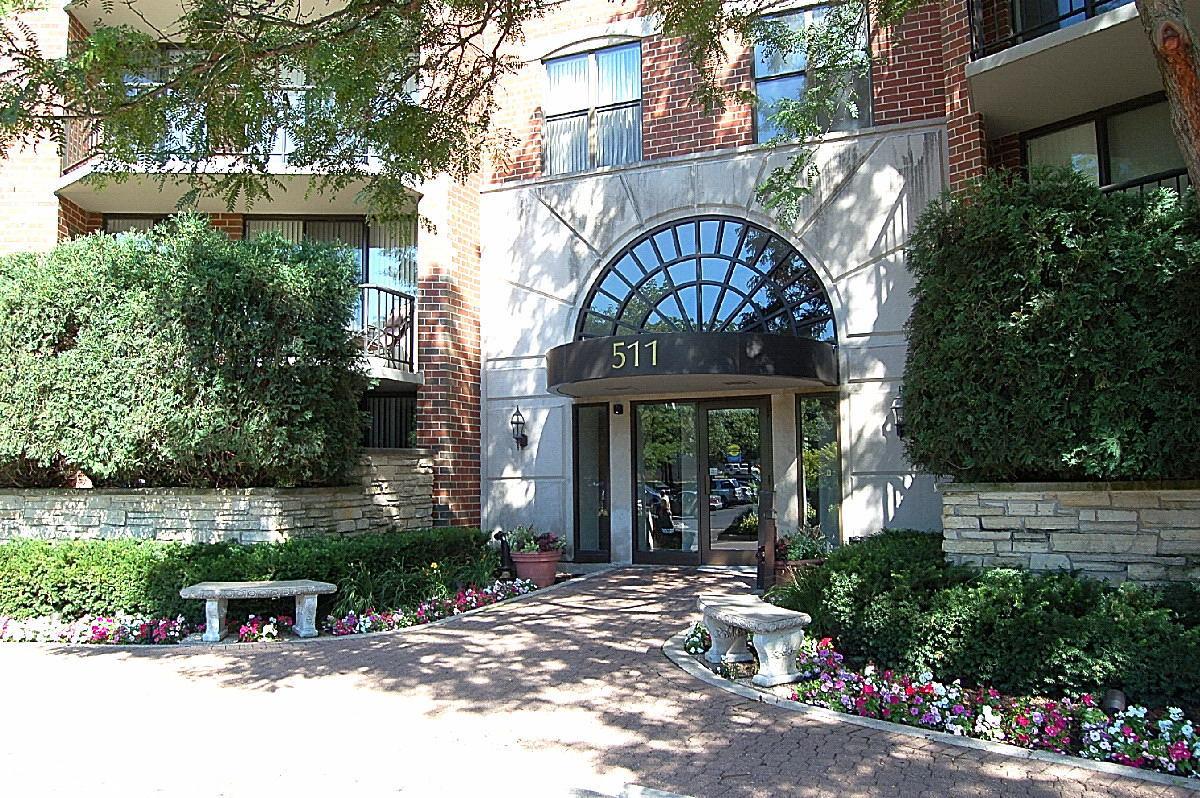 511 Aurora Ave. #418, Naperville, IL 60540