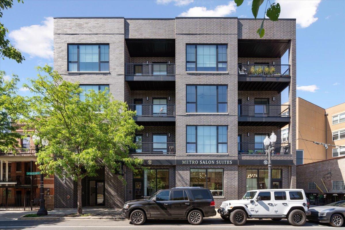 2024 W Irving Park Rd. #404, Chicago, IL 60618