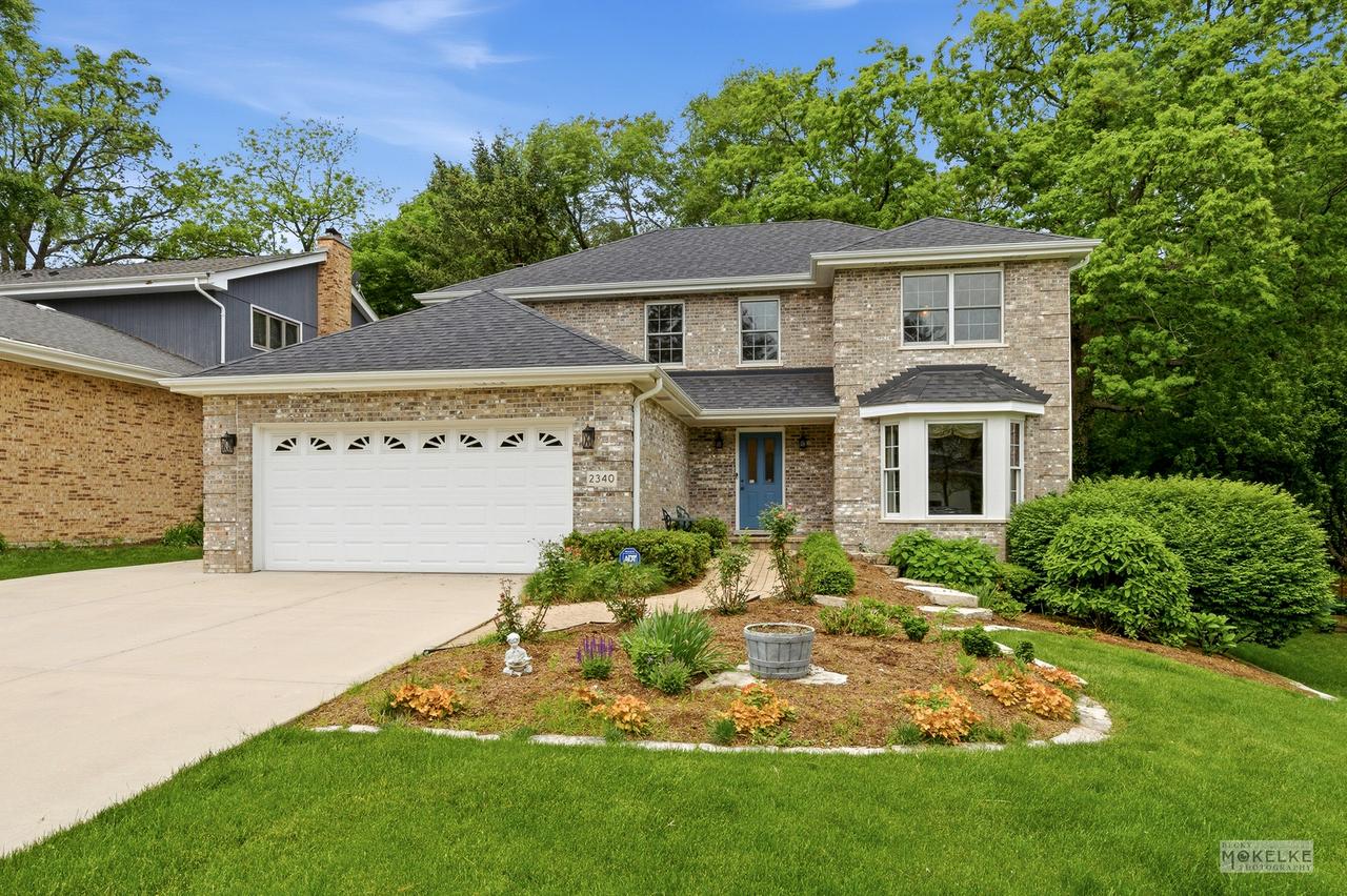 2340 Ridgewood Rd., Lisle, IL 60532