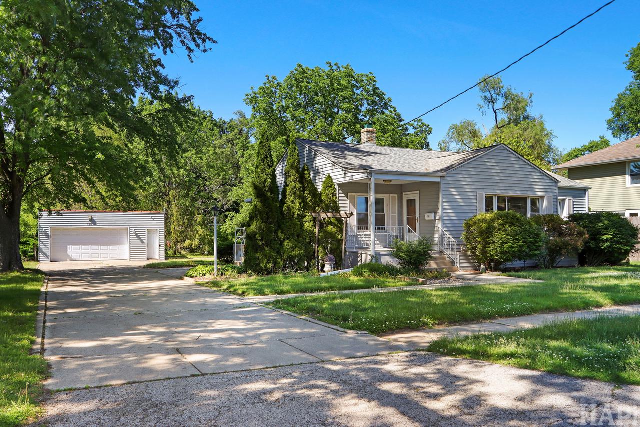 281 Chestnut St., Antioch, IL 60002