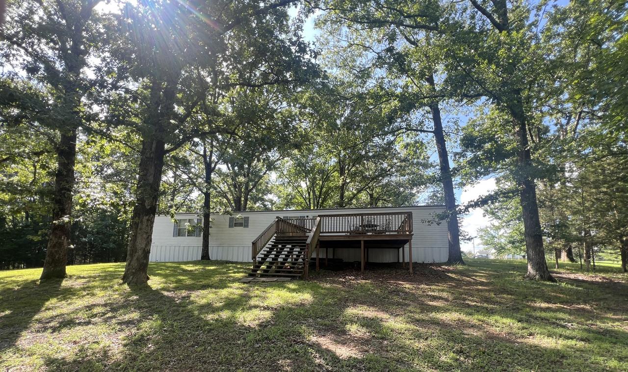 395 Arrowhead Dr., Goreville, IL 62939