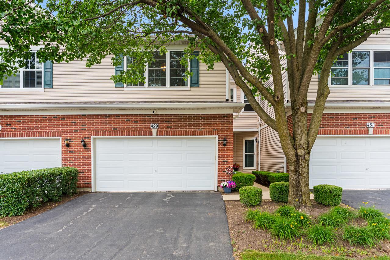 429 Merlot Ct., Oswego, IL 60543