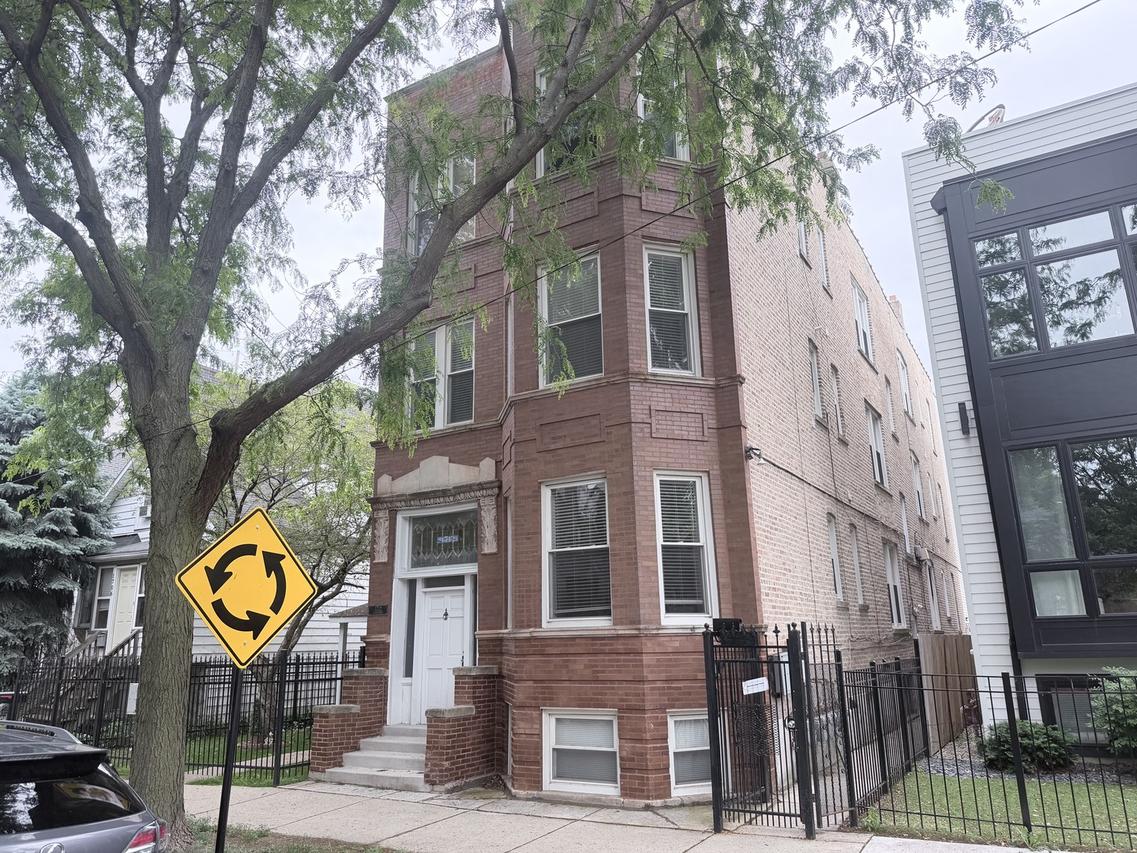 1712 N Washtenaw Ave. #G, Chicago, IL 60647