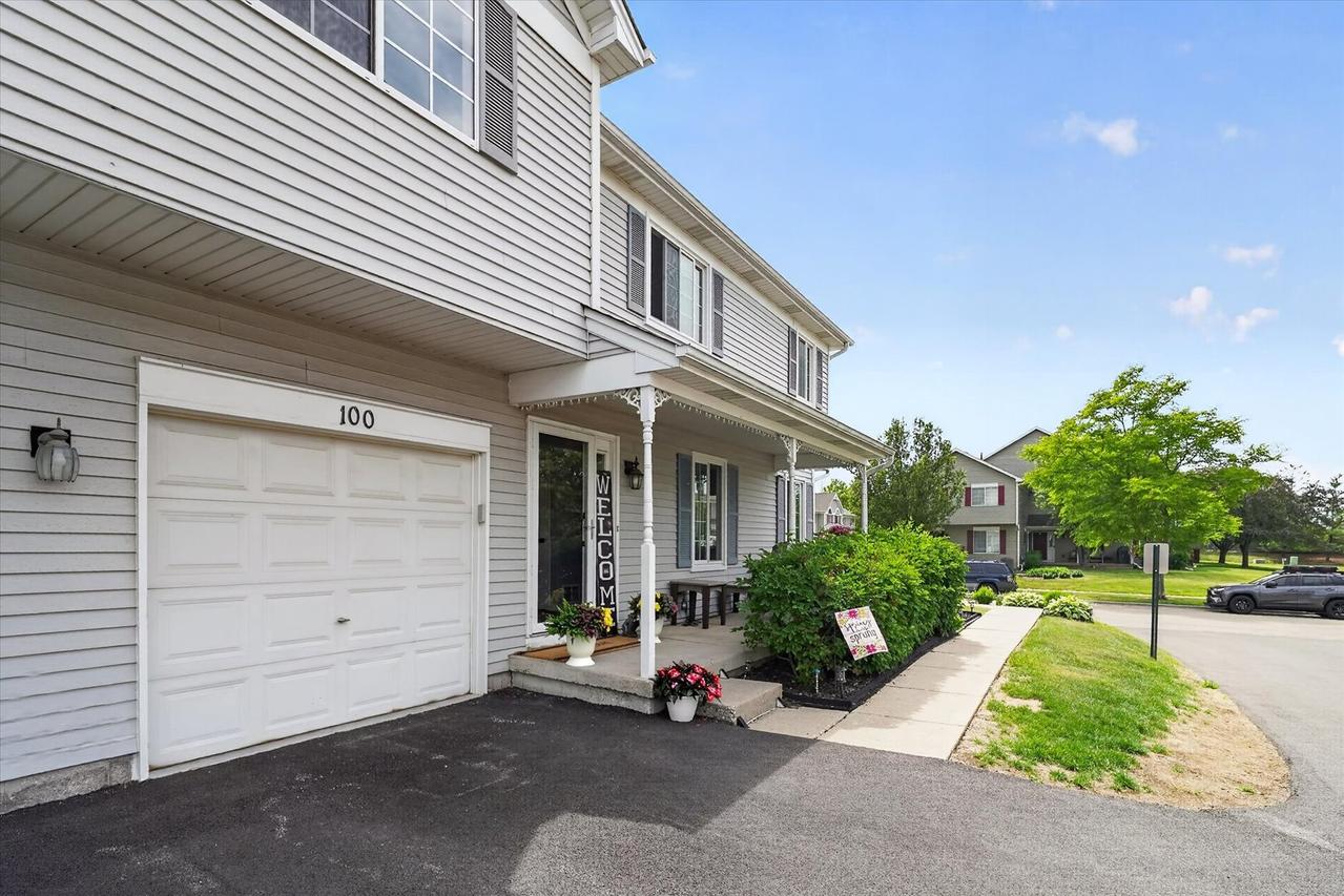 100 Village Creek Dr., Lake In The Hills, IL 60156