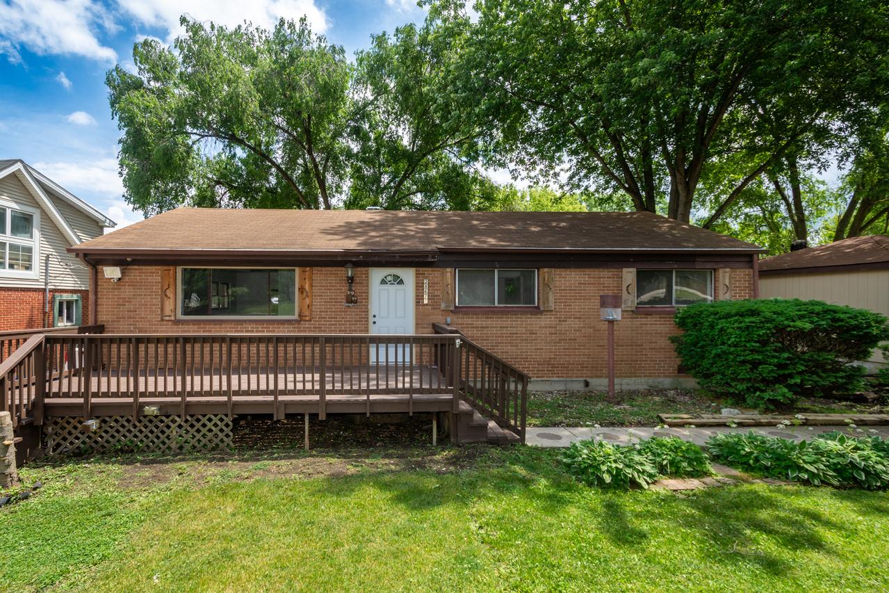 28671 N Harrison Ave., Wauconda, IL 60084