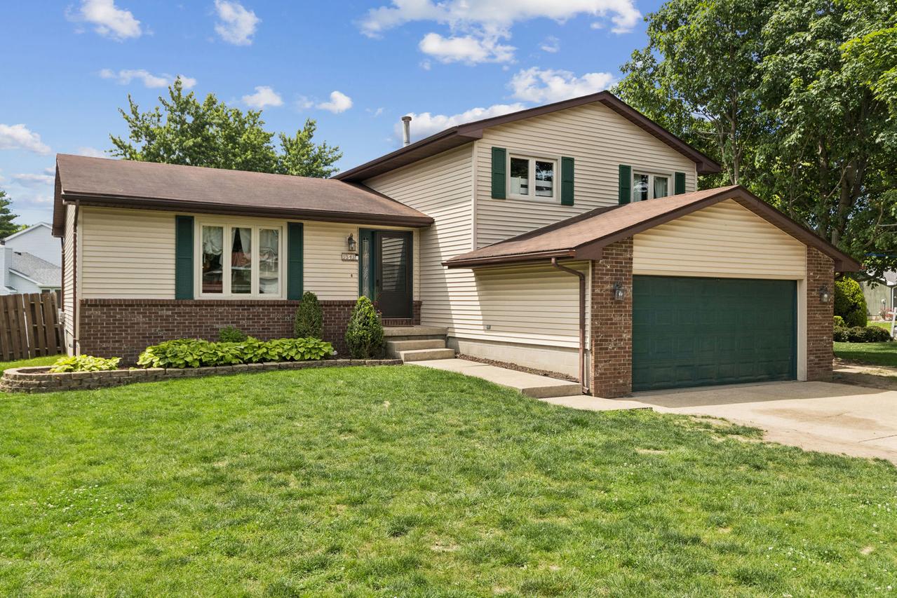 3343 W Ivywood Ct., Decatur, IL 62522