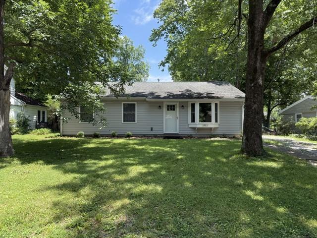 1023 W Laurel St., Carbondale, IL 62901