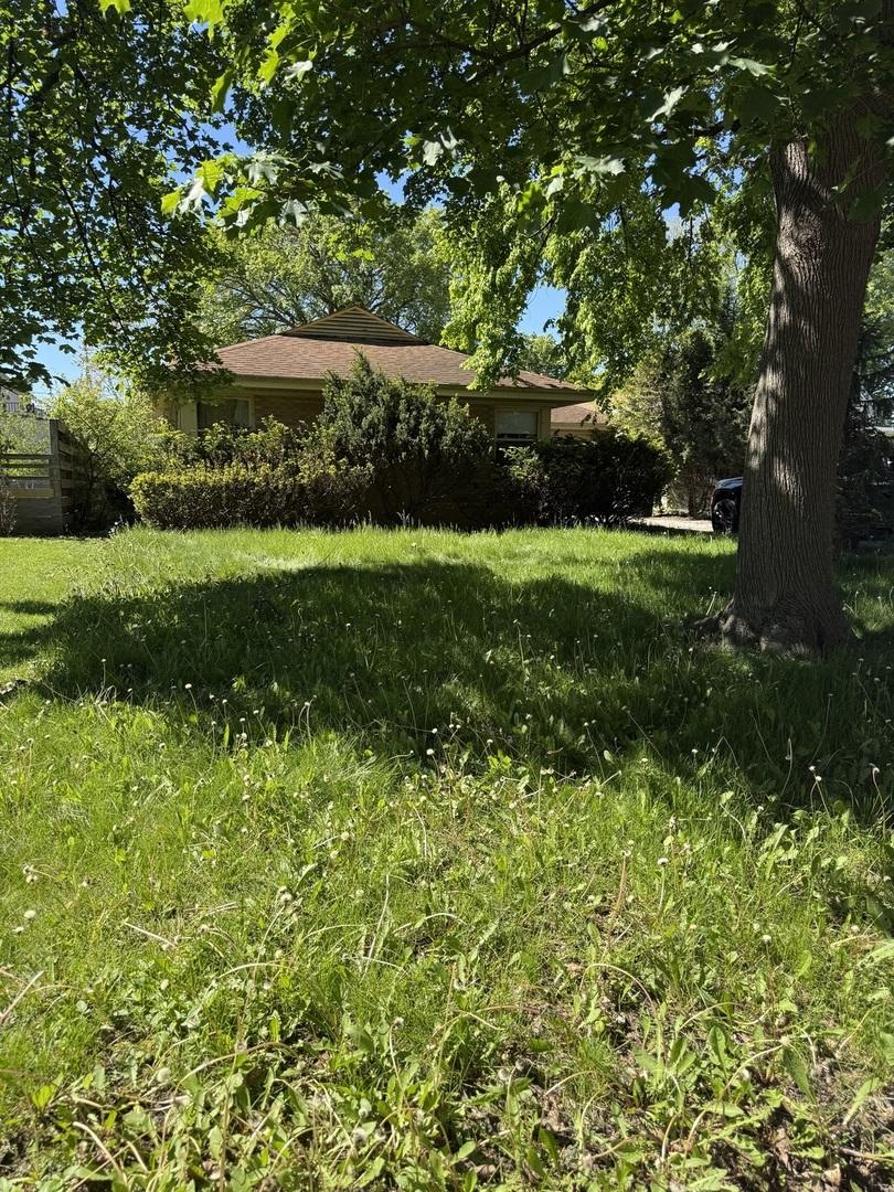 5737 N Rogers Ave., Chicago, IL 60646