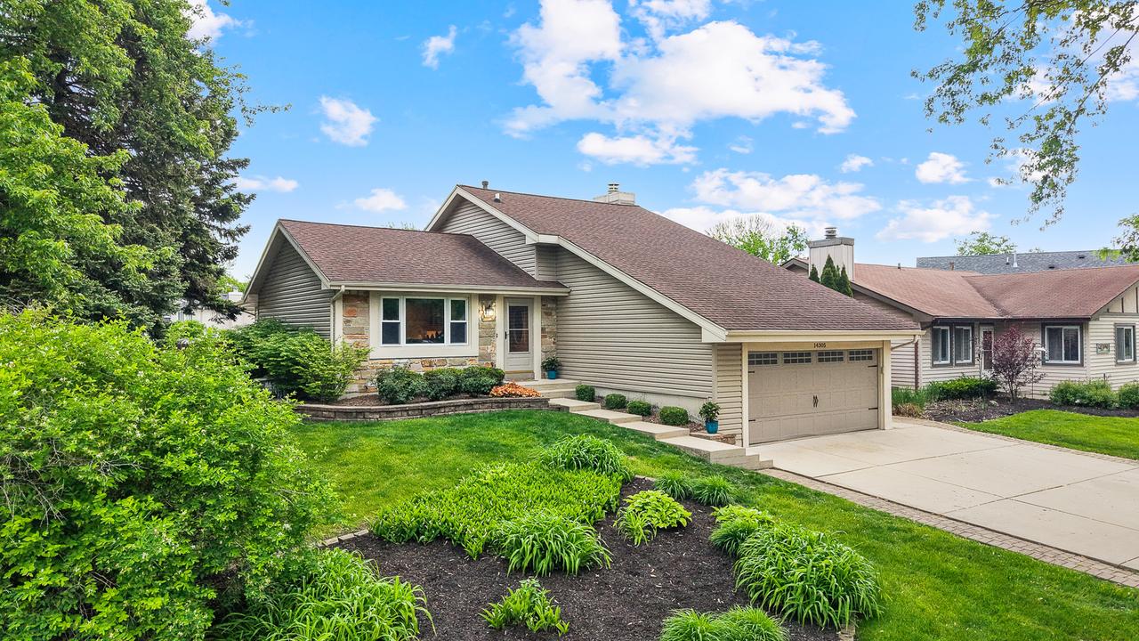 14305 S Pebble Creek Dr., Homer Glen, IL 60491