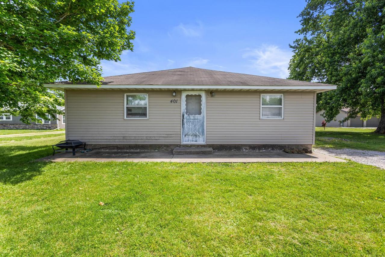 401 Woodworth Dr., Tolono, IL 61880