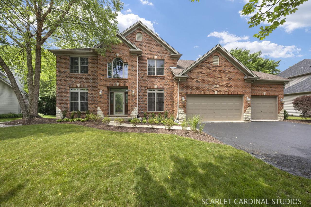 609 Spruce Ct., Oswego, IL 60543
