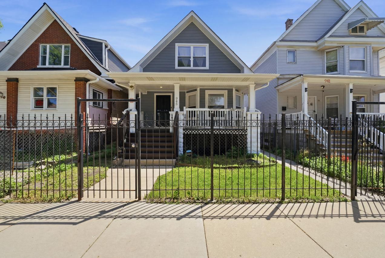 945 N Lawler Ave., Chicago, IL 60651