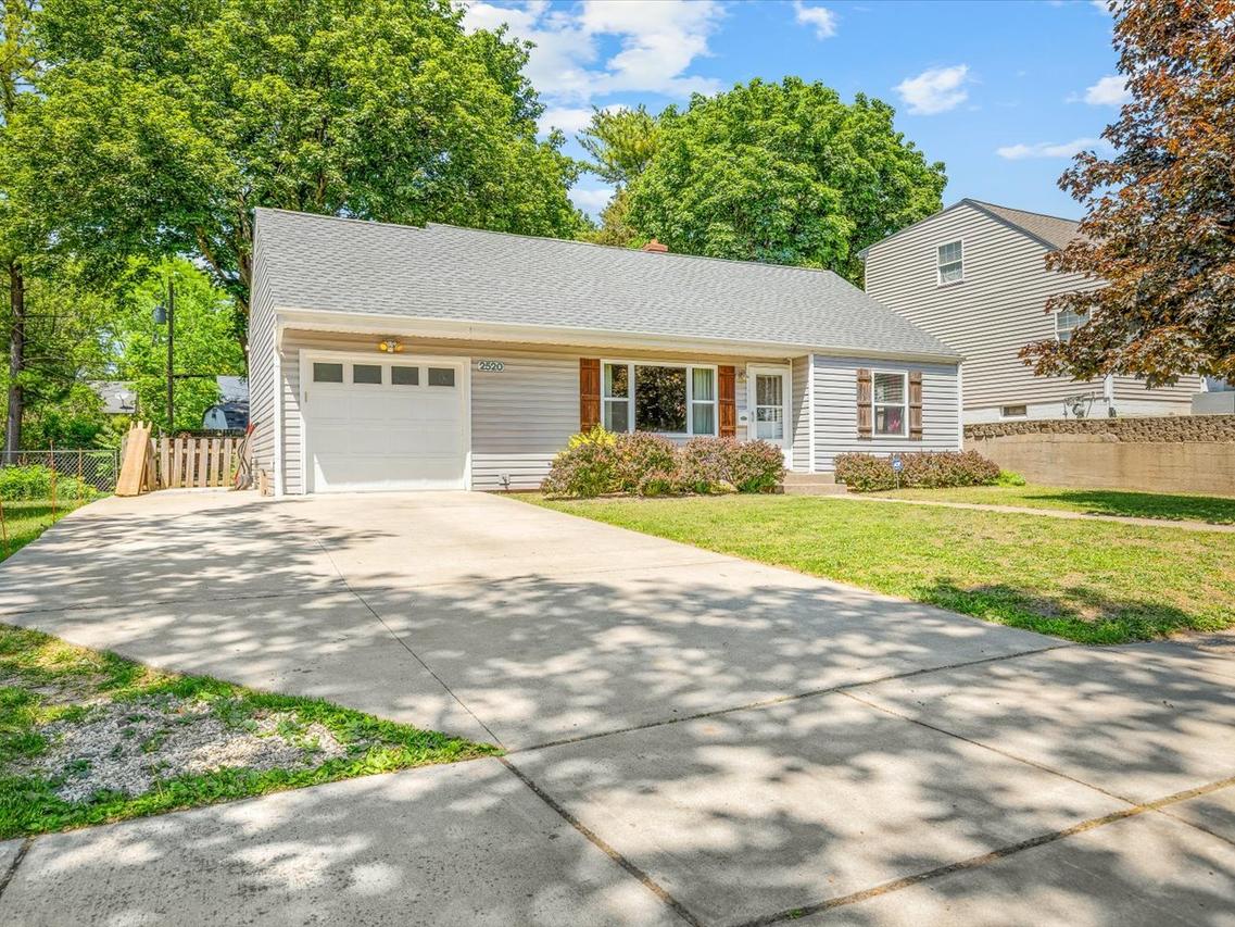 2520 19th Ave., Rockford, IL 61108