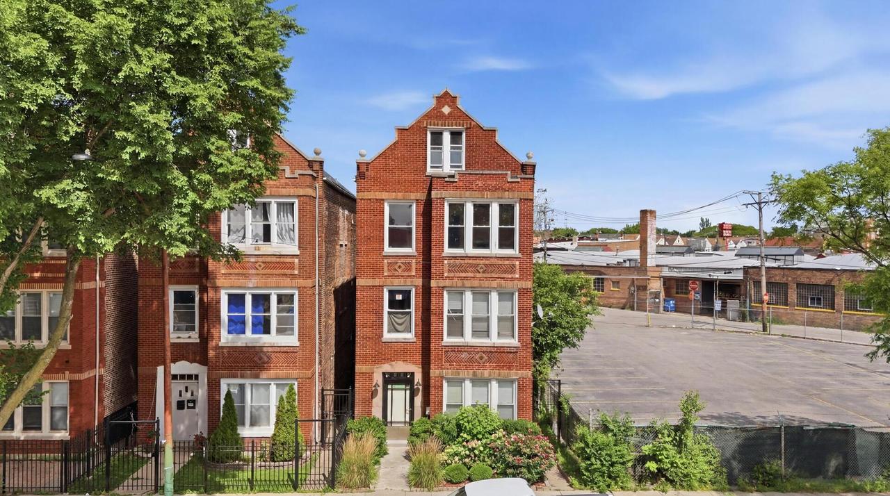 3953 S California Ave., Chicago, IL 60632