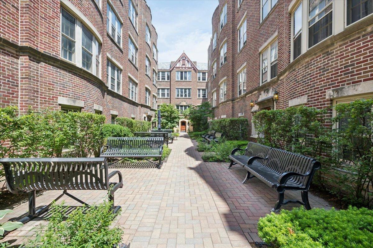 1118 Washington Blvd. #3A, Oak Park, IL 60302