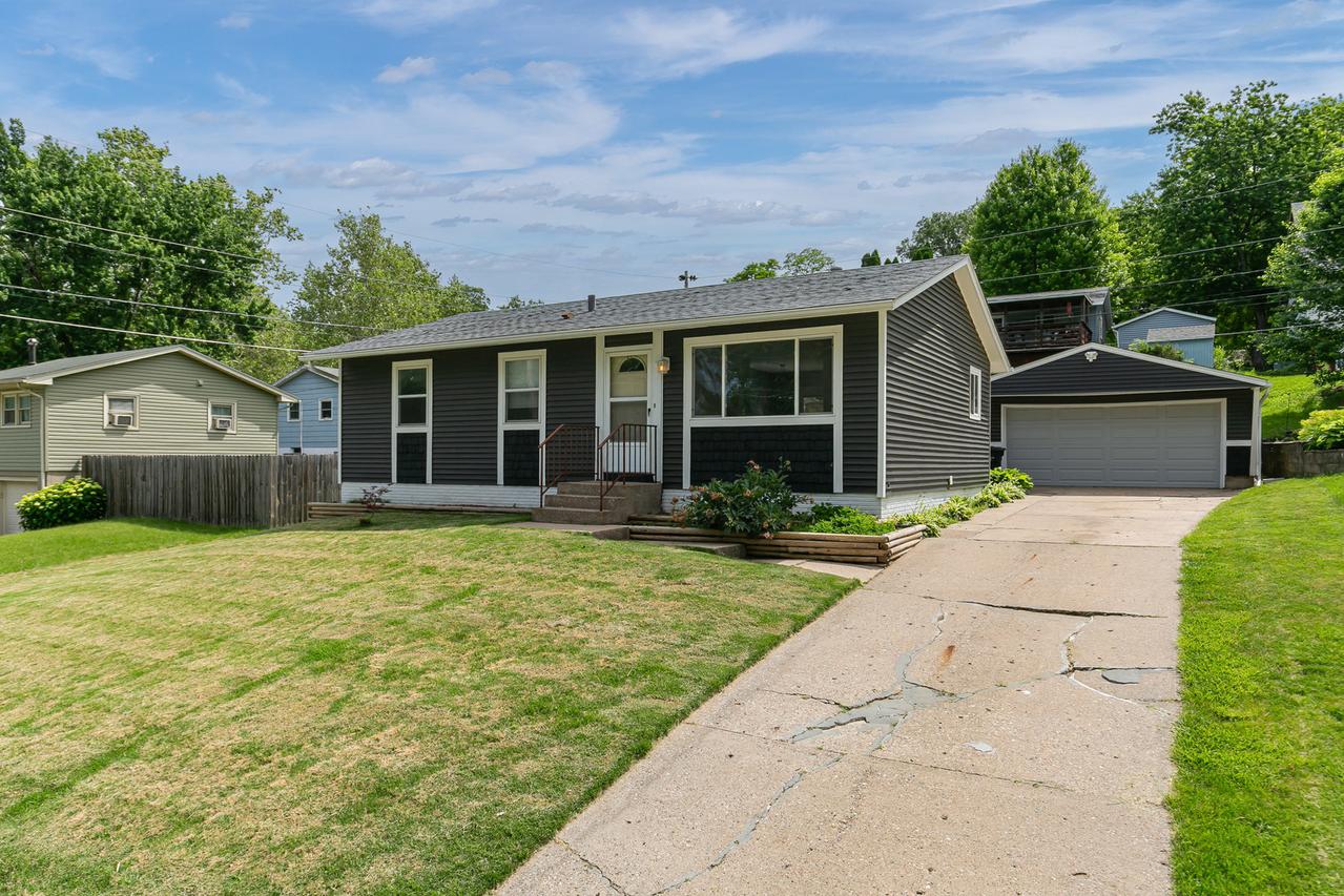 8217 8th St., Rock Island, IL 61201