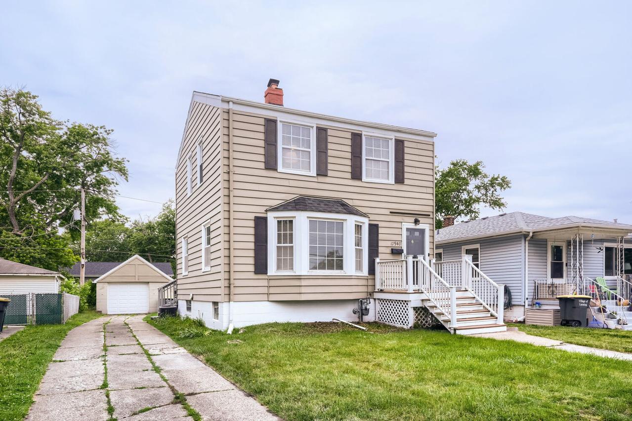 17948 Henry St., Lansing, IL 60438