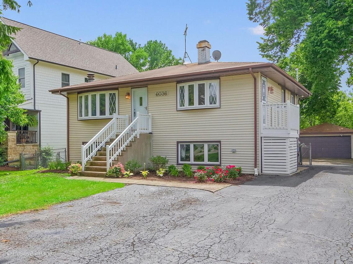 6036 Springside Ave., Downers Grove, IL 60516