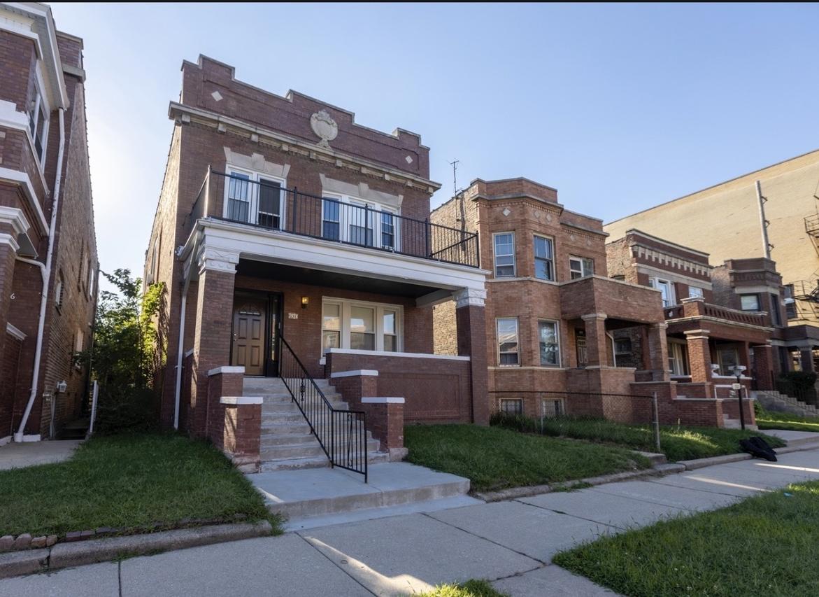 7924 S Peoria St., Chicago, IL 60620