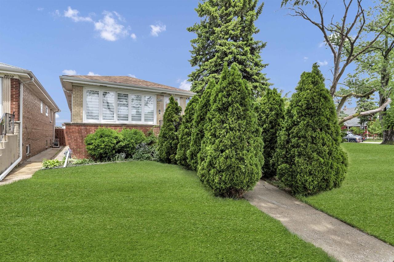 7008 W Montrose Ave., Norridge, IL 60706