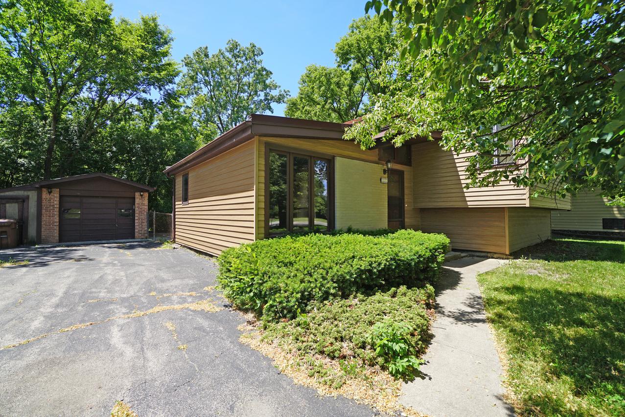 1512 Glen Ellyn Rd., Glendale Heights, IL 60139