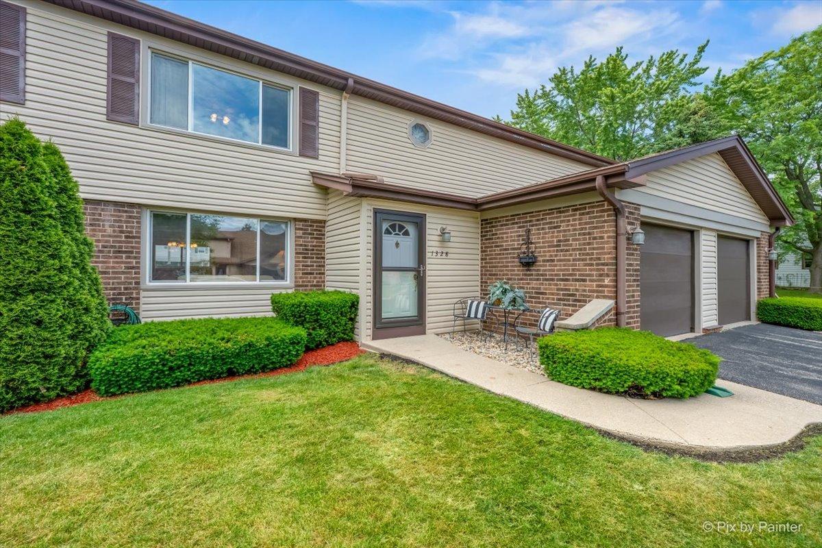 1328 Dove Ct., Mount Prospect, IL 60056