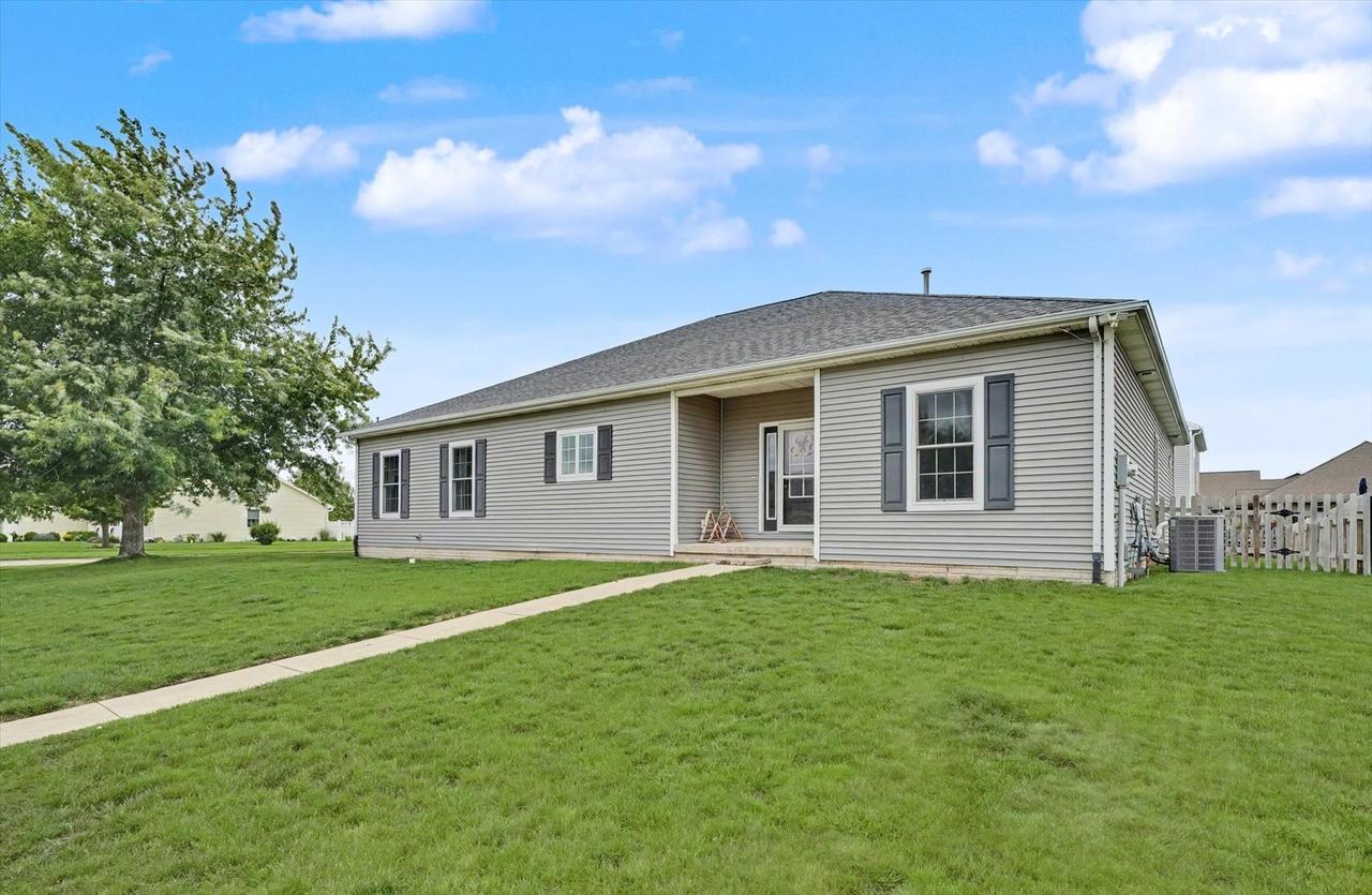 2002 E Grand Ave., St. Joseph, IL 61873