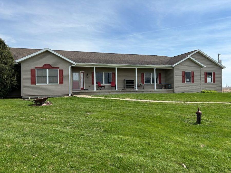 3053 E 1900 North Rd., Sheldon, IL 60966