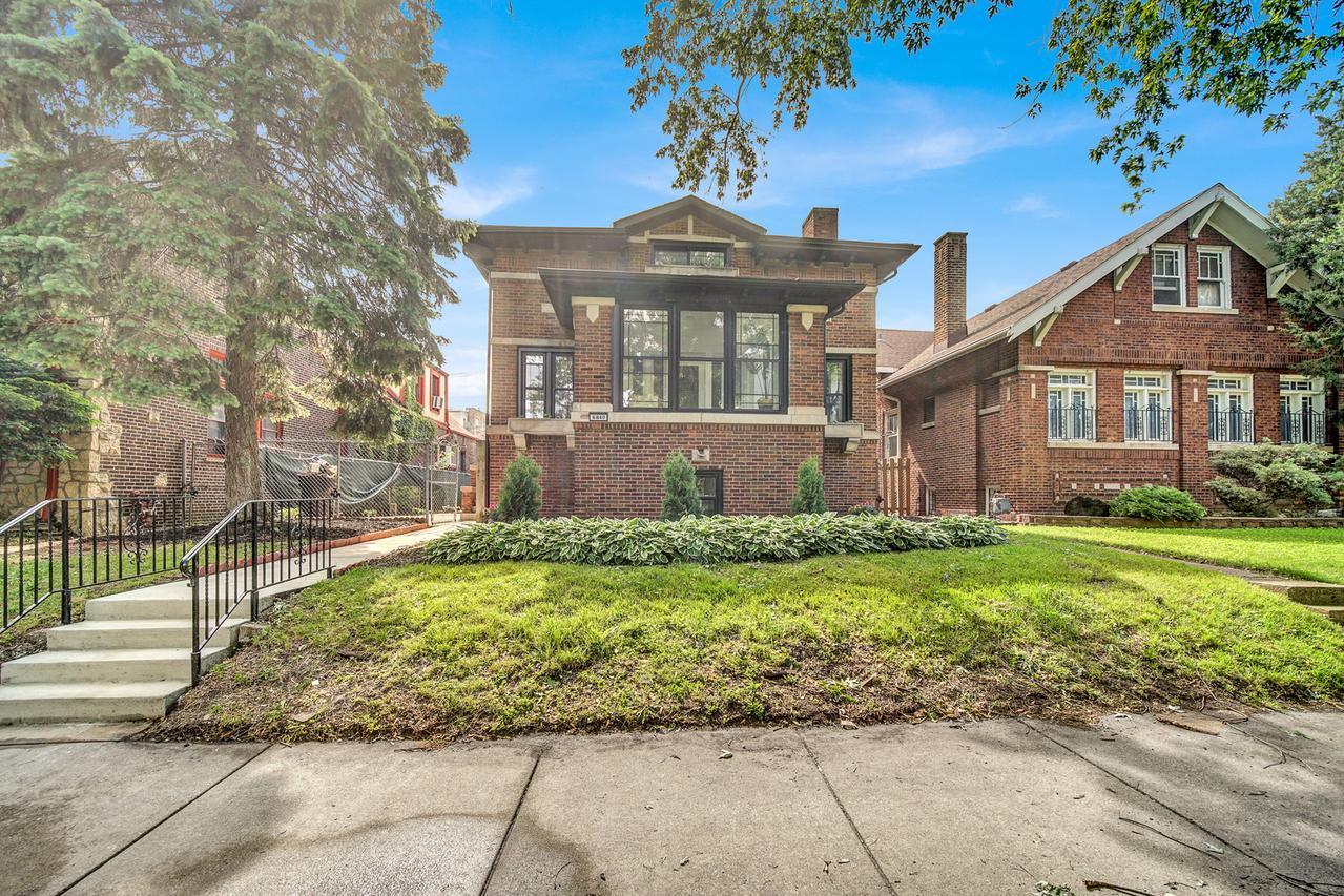 6840 S Cregier Ave., Chicago, IL 60649