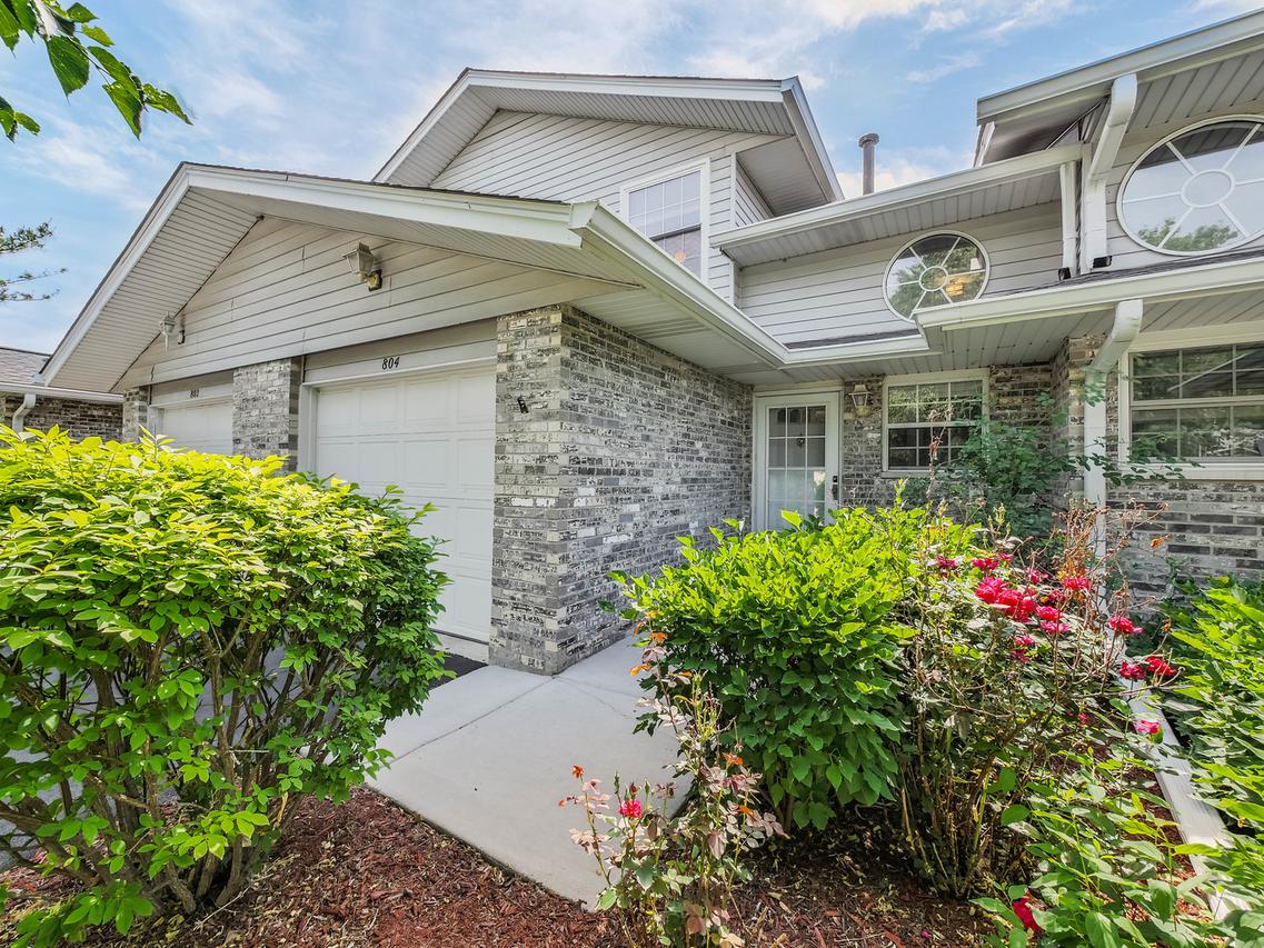 804 N Tamarac Blvd., Addison, IL 60101