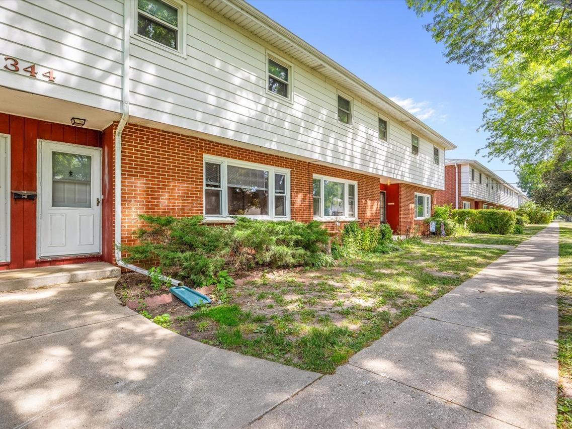 344 Northway Park Rd. #4, Machesney Park, IL 61115
