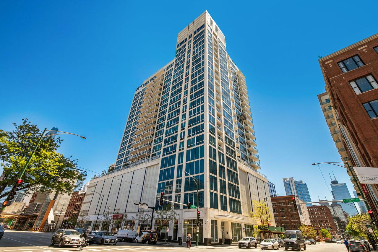 757 N Orleans St. #1412, Chicago, IL 60654