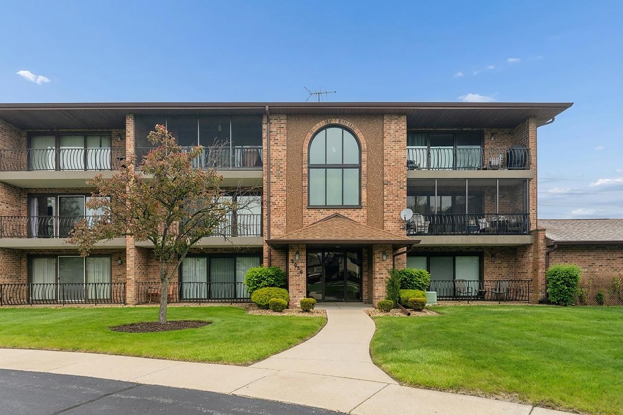 8826 W 140th St. #206, Orland Park, IL 60462