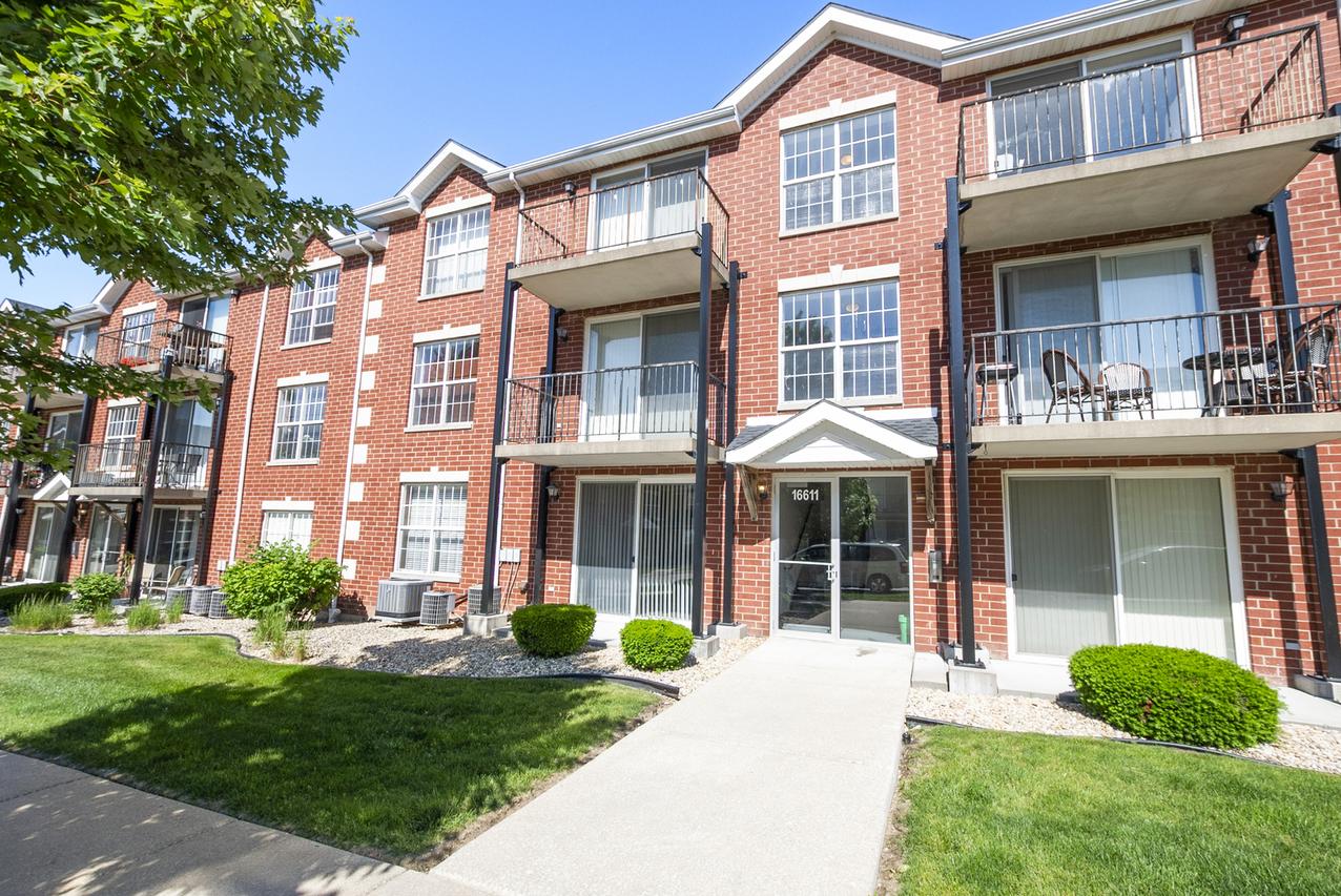16611 Liberty Cir. #1N, Orland Park, IL 60467