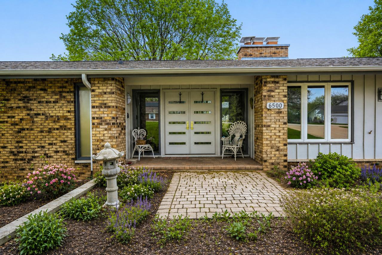 6500 Rowland Rd., Huntley, IL 60142