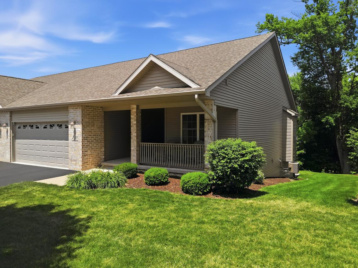 792 Brandon Wyley Dr. #1, Dixon, IL 61021