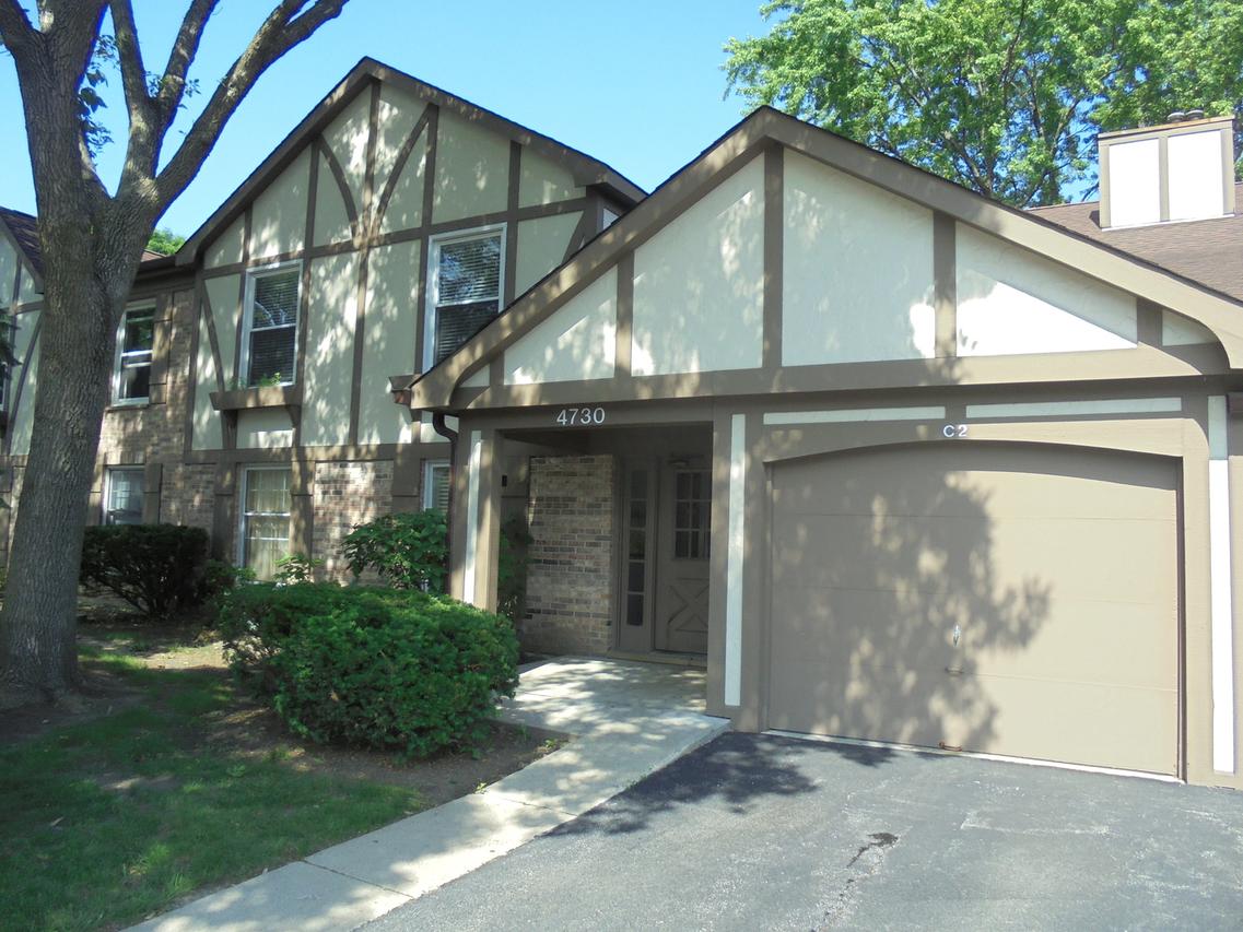 4730 Calvert Dr. #C2, Rolling Meadows, IL 60008