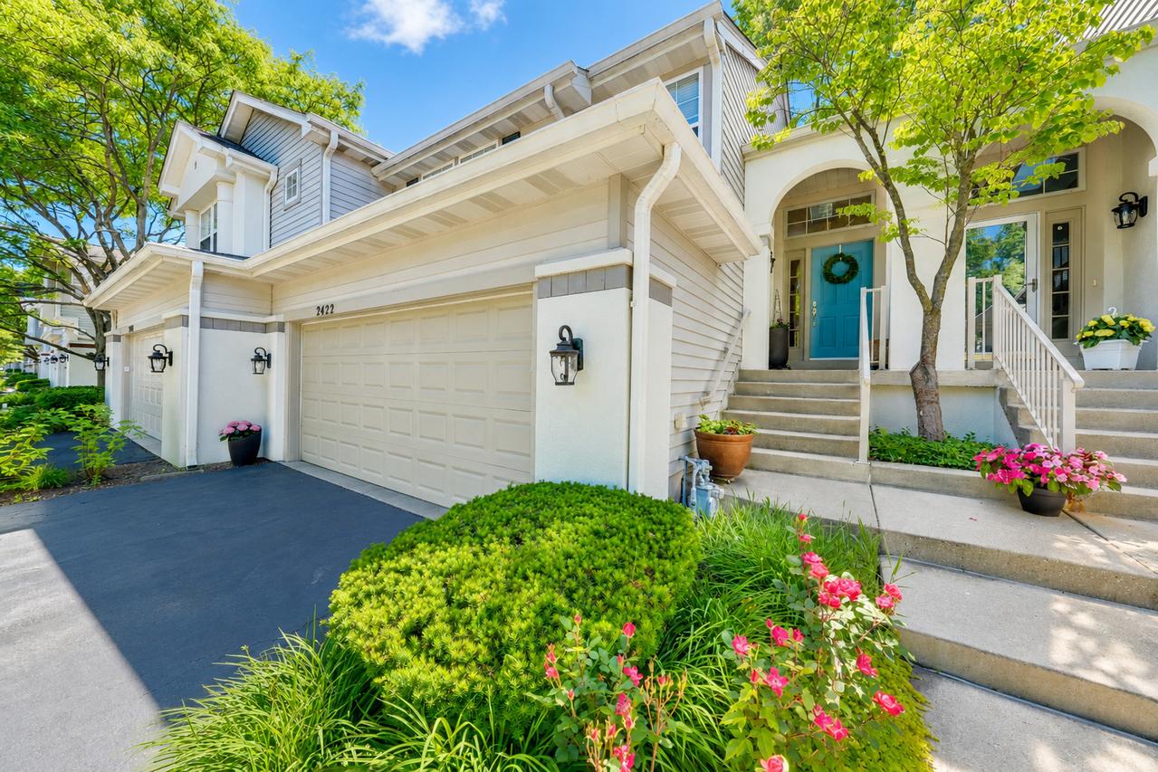 2422 Palazzo Dr., Buffalo Grove, IL 60089