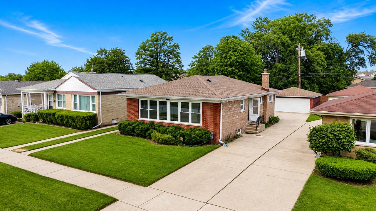 5512 Warren St., Morton Grove, IL 60053