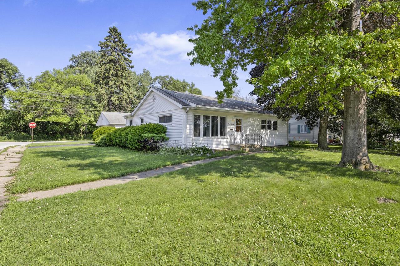 413 Water St., Thornton, IL 60476